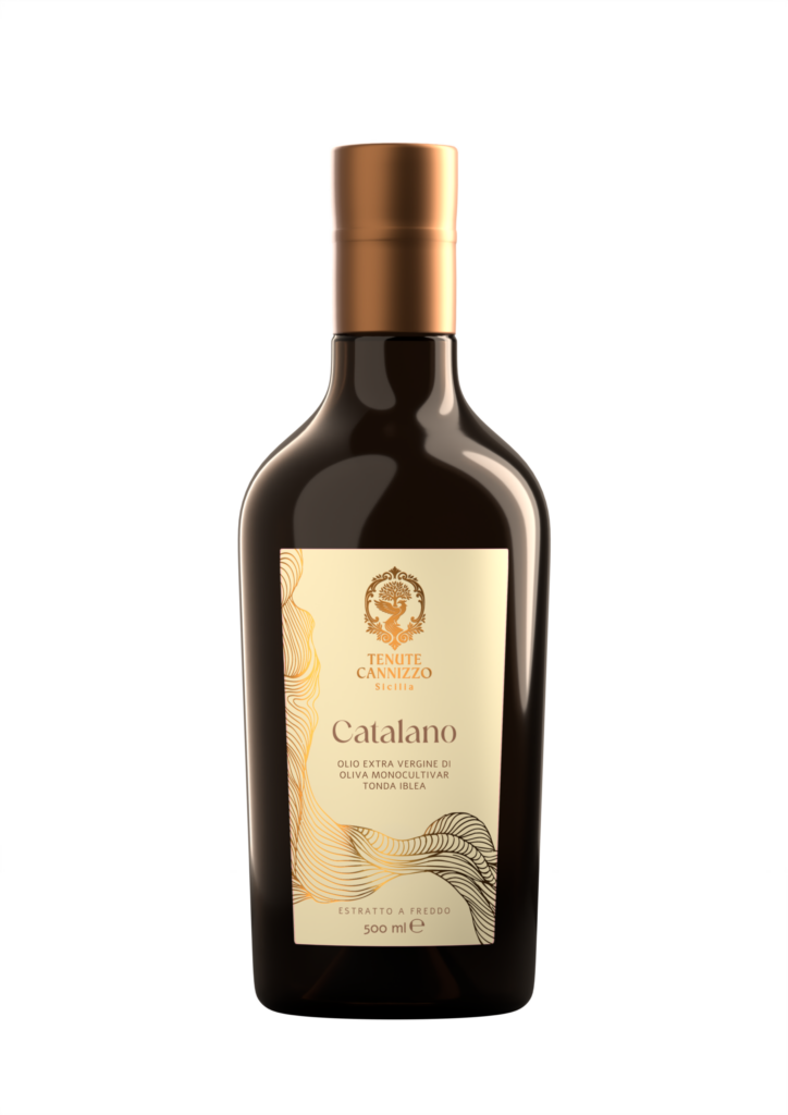 Bottiglia da 500 ml Catalano Tonda Iblea DOP Tenute Cannizzo con tappo bronzo.